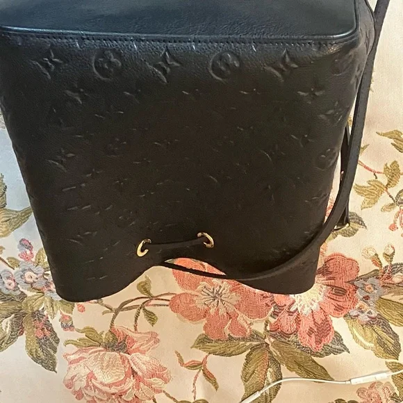 Louis Vuitton Neo Noe MM Empreinte - Picture 11 of 13